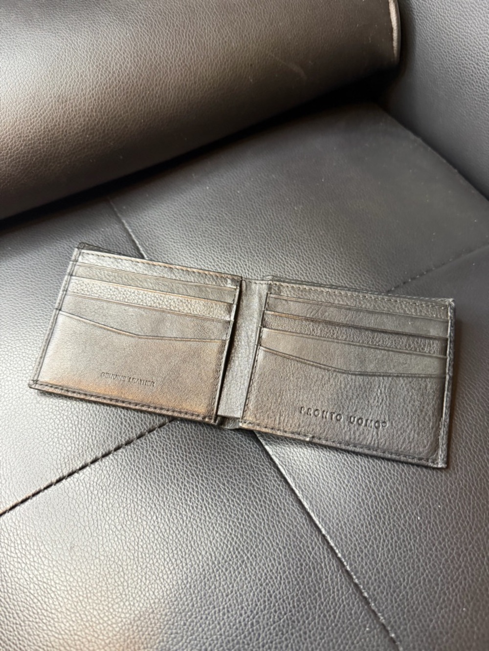 Pronto Uomo Black Leather Bi-Fold Card Holder Wallet